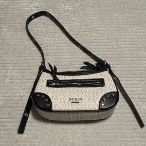 Guess Black and Cream Shoulder Bag